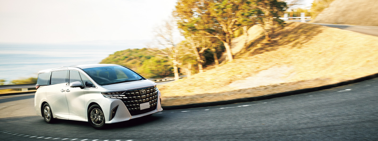 アルファード | 走行性能 | 千葉トヨペット【公式】トヨタ車の事何でも