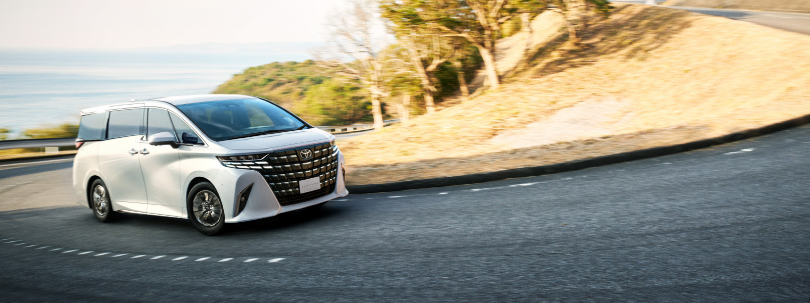 アルファード | 走行性能 | 千葉トヨペット【公式】トヨタ車の事何でも 