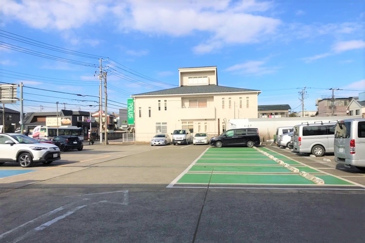 流山店　駐車場