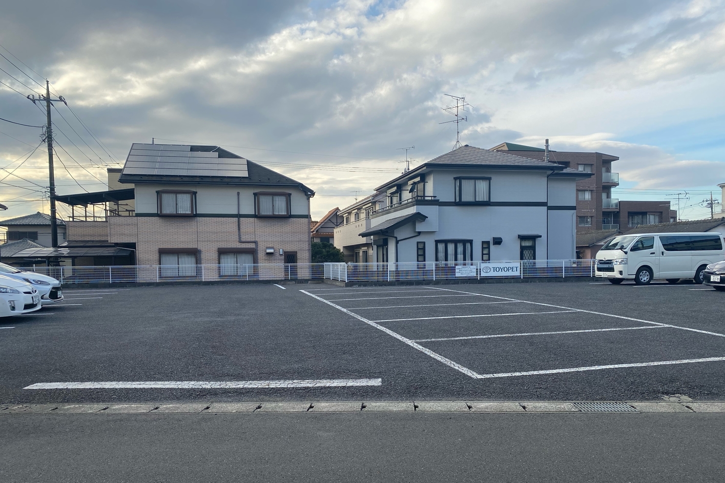 八ヶ崎店　駐車場