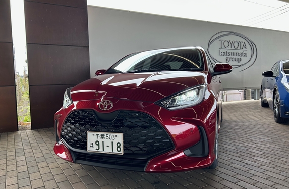 赤い試乗車 ヤリス！！！！